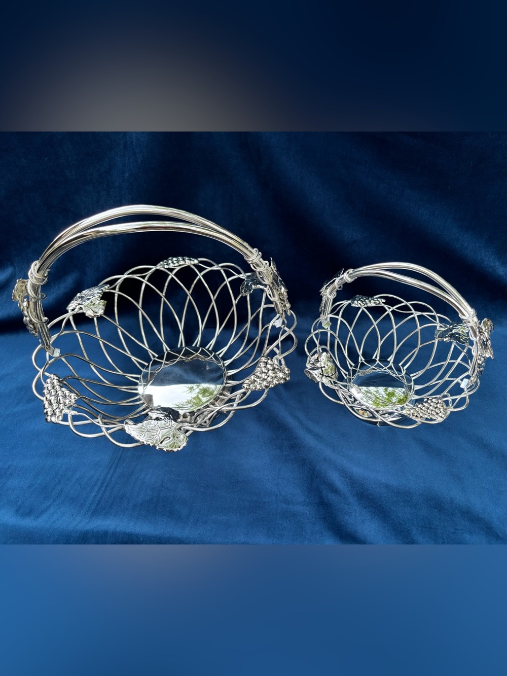 Godinger Silver-Tone Decorative Wire Fruit Baskets with Grape Motif (Set of 2)